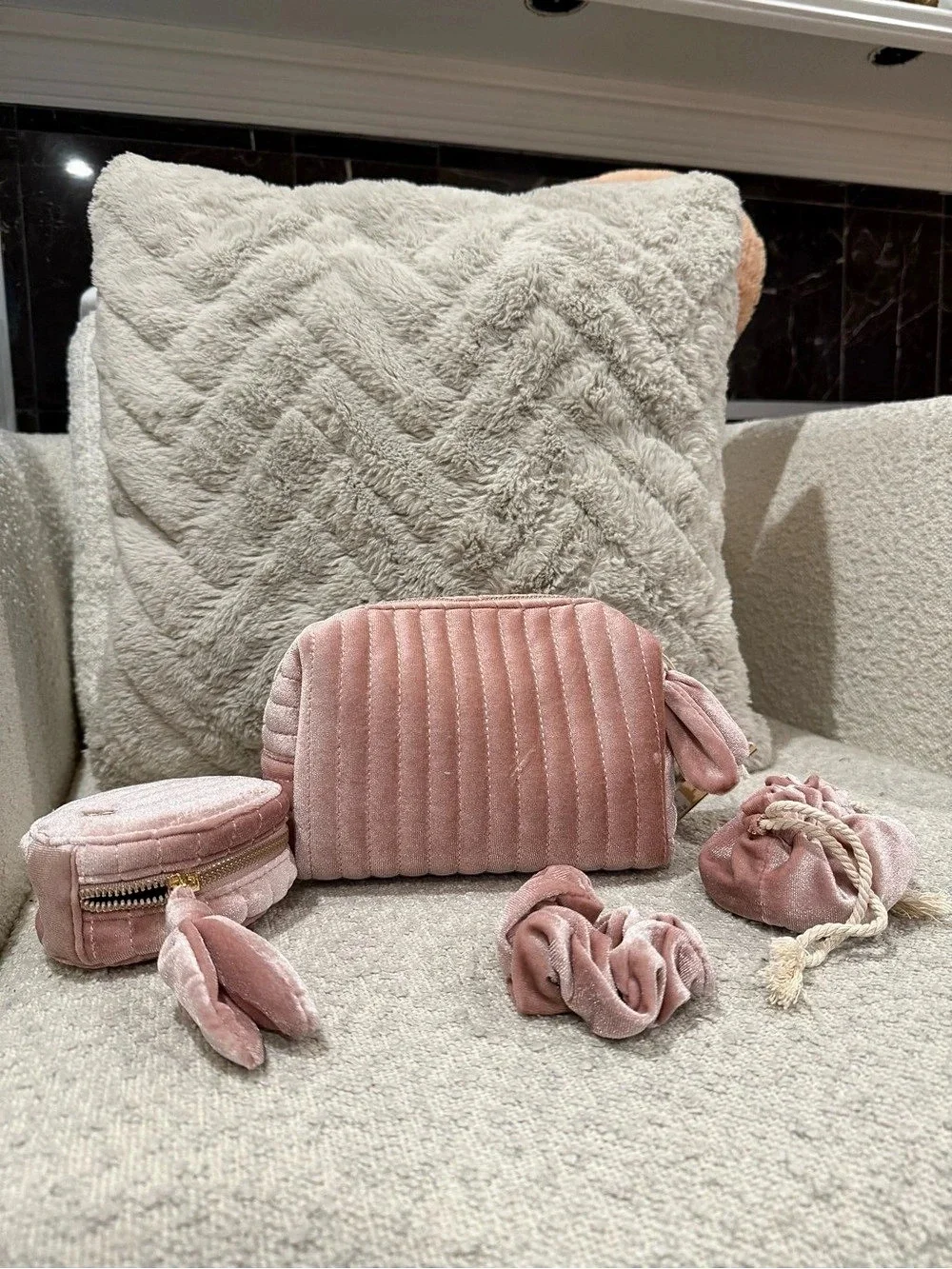Carrier Co. Quilted Cosmetic Bag Set in Pink NWT